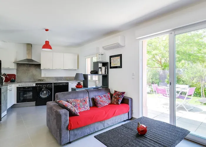 Robinson By Interhome Saint-Raphael (Var)